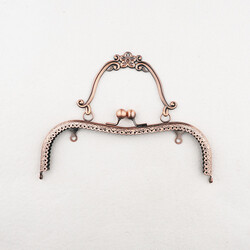 SAPLI ÇANTA CÜZDAN BURSU DELİKLİ BÜKÜMLÜ 21x16 CM. BAKIR