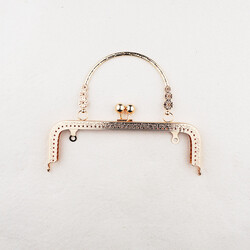 SAPLI ÇANTA CÜZDAN BURSU DELİKLİ DİKDÖRTGEN 18x11.5 CM. ALTIN